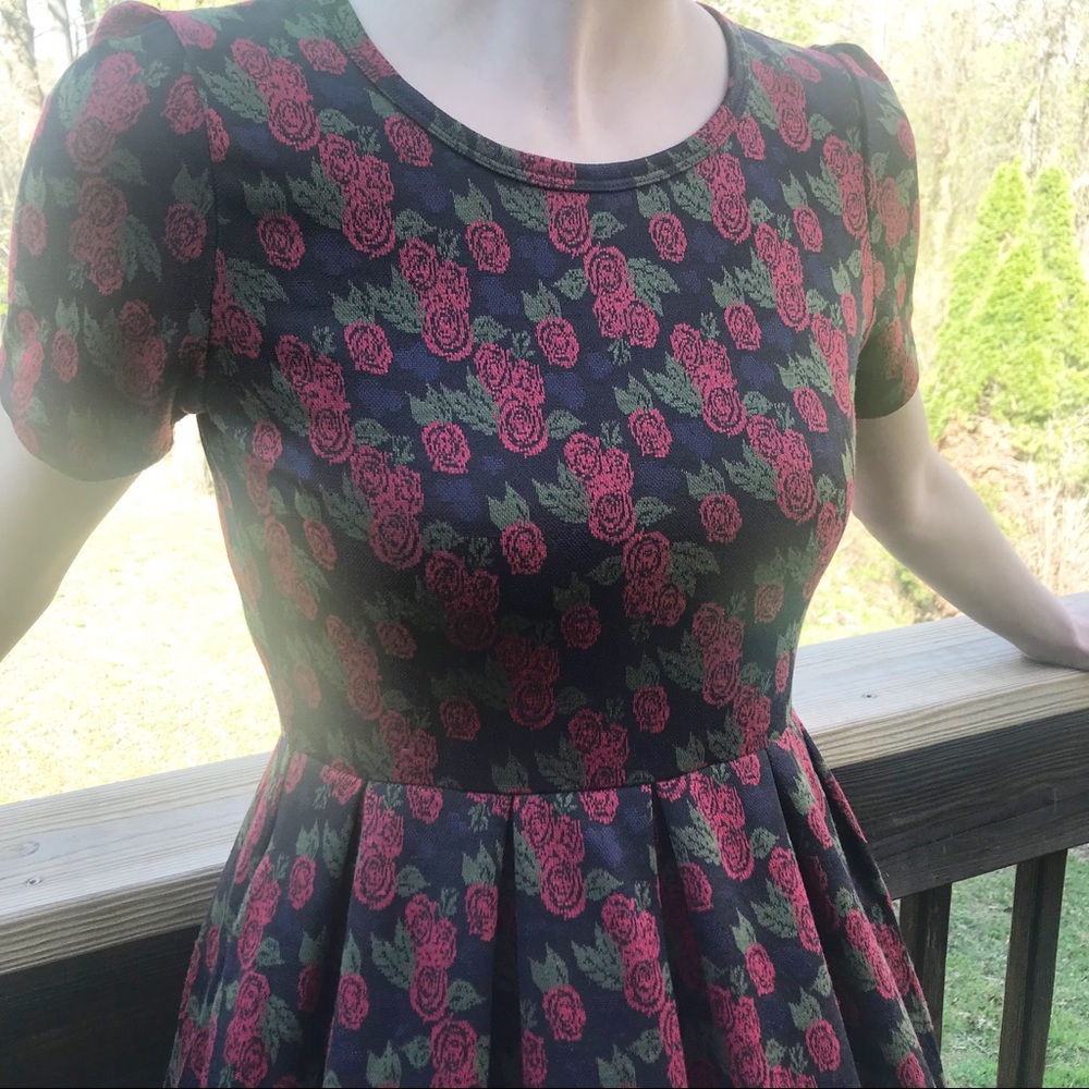 Lularoe Short Sleeved Dress - Red Rose Print  - M